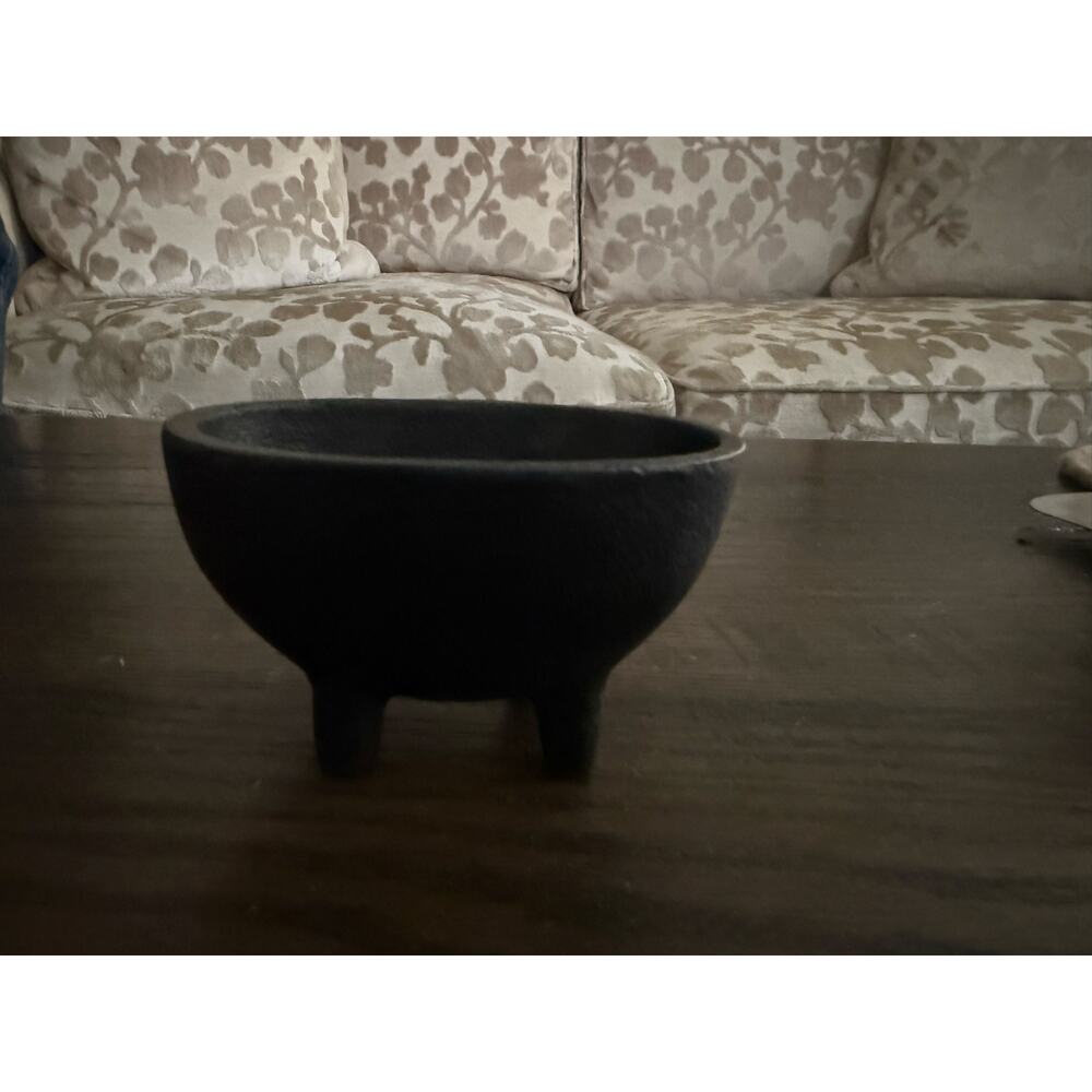 Small Solid Cast Iron Black Cauldron Ritual Bowl – 4” Oval - Picture 4 of 8